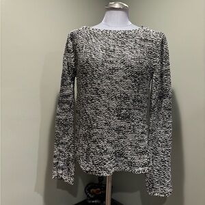 Old Navy Ladies Black And White Sweater.  Size Large